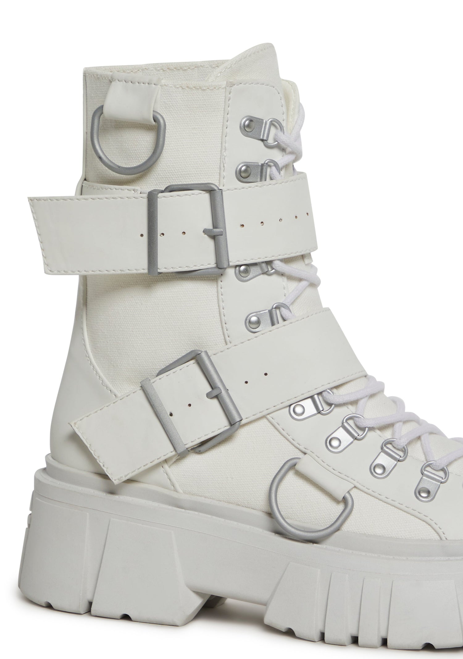 Low Traitor Boots - White