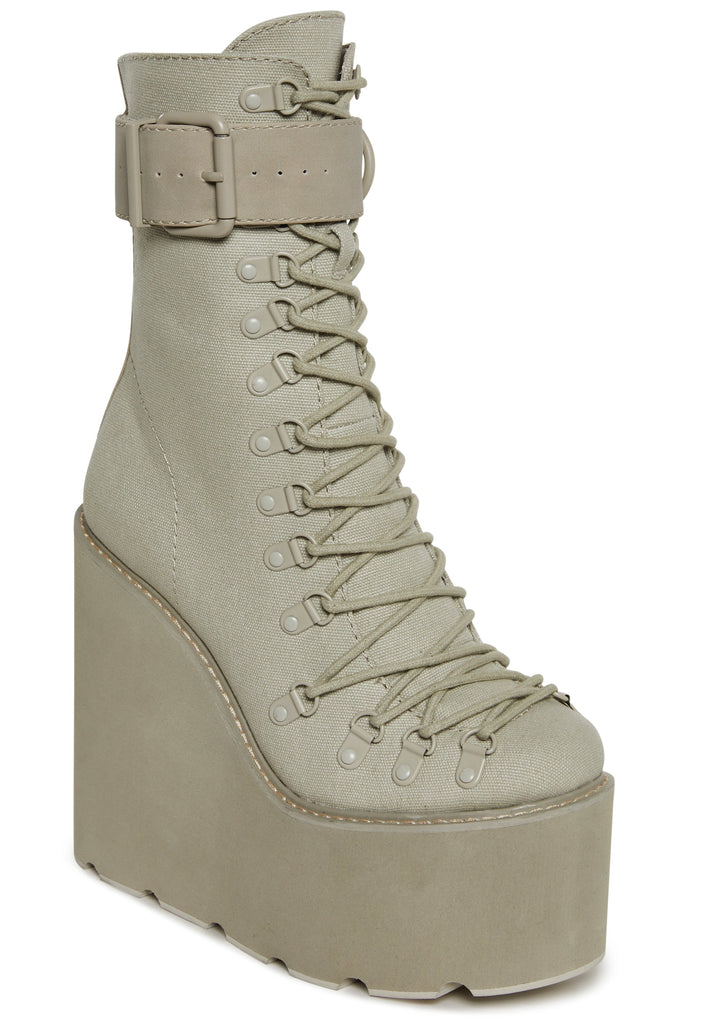 Traitor Boots Super Platform - Beige