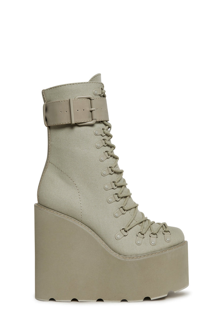 Traitor Boots Super Platform - Beige