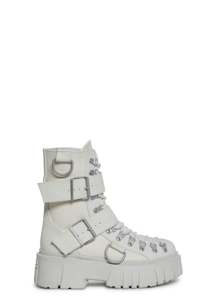 Low Traitor Boots - White