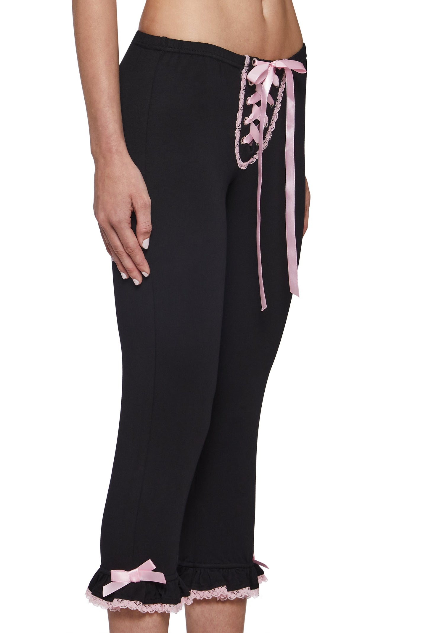Daring Love Solid Capri Pants - Black