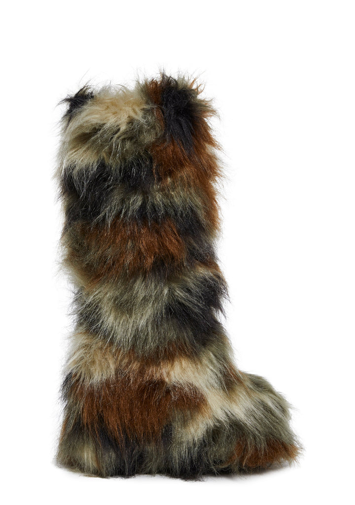 Liquid Rhythm Faux Fur Boots - Camo