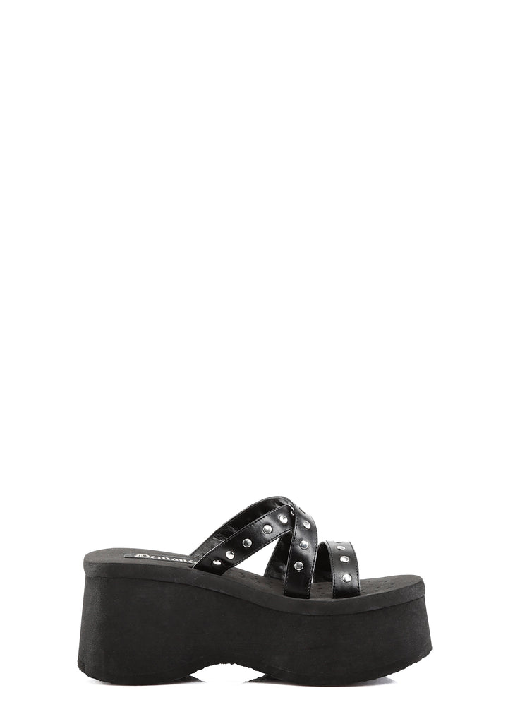 Funn-19 Platform Sandals